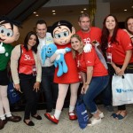 Sergio Velloso, do M&E, com os personagens Mônica e Cebolinha e os agentes de viagens