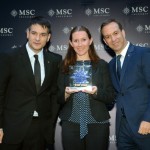 Tatiane Nogueira, da Latam Travel, entre Ignacio Palacios e Adrian Ursilli, da MSC