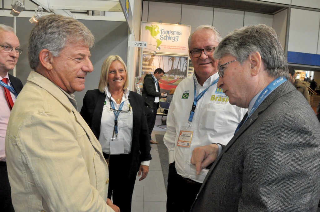 Thierry Nicolas, da Transnico, Enrique Litman, da Vida Sol e Mar, Rosa Masgrau e Roy Taylor, do M&E, e Miguel Andrade, da Transmundi