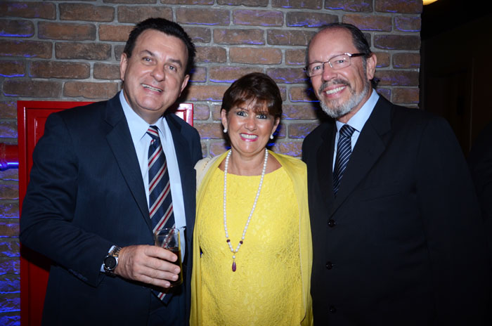 Valter Patriani, da CVC, Inês Barbosa, da Mendes Turismo, e Admar Aguiar, da Aguiar Turismo Valter Patriani, da CVC, Inês Barbosa, da Mendes Turismo, e Admar Aguiar, da Aguiar Turismo
