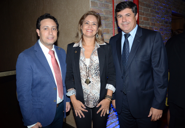 Vitor Correia e Kleber da Silva, da Abreu, com Jaqueline Messina, da MSC Vitor Correia e Kleber da Silva, da Abreu, com Jaqueline Messina, da MSC
