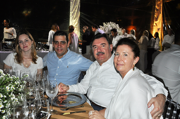 Siderley Santos e Andreia da Central de Eventos com Alexandre Santos e Marlene da Tristar Siderley Santos e Andreia da Central de Eventos com Alexandre Santos e Marlene da Tristar