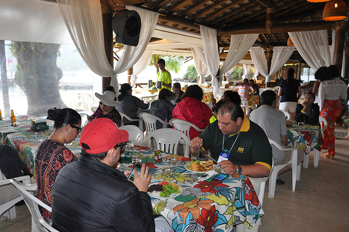 Almoço no restaurante Recanto da Lagoa Almoço no restaurante Recanto da Lagoa
