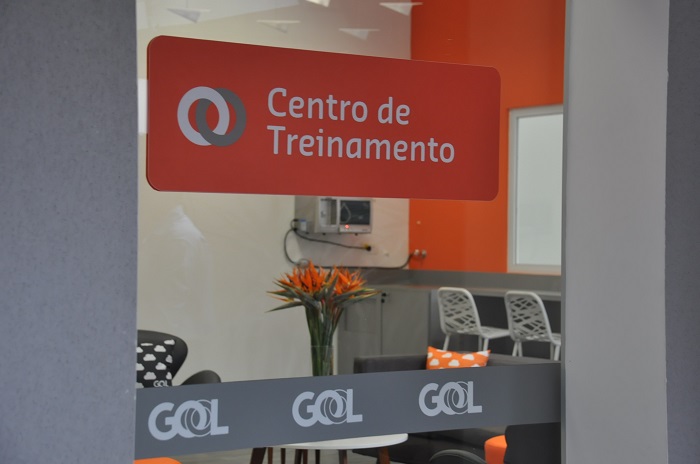 Entrada para a recepção do Centro de Treinamento da Gol Entrada para a recepção do Centro de Treinamento da Gol
