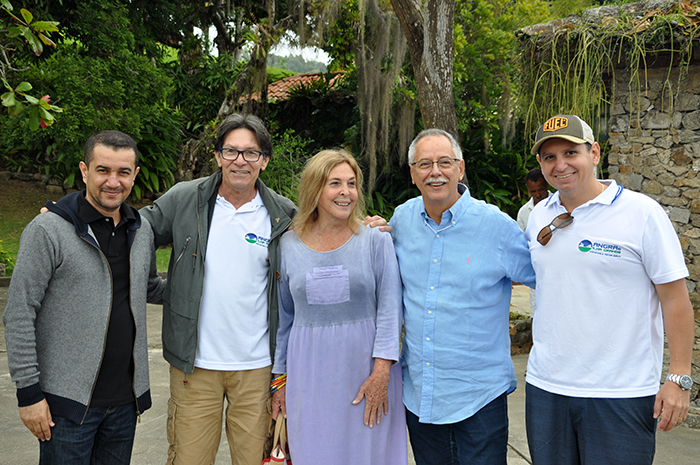 Equipes da TurisAngra, Angra CVB com a empresária Irene Sangery na ilha de Caras Equipes da TurisAngra, Angra CVB com a empresária Irene Sangery na ilha de Caras