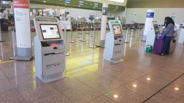 Galeão recebe novos quiosques de check-in da Sita