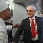 O chef Pedro Romão recepciona o VP Tarcísio Gargioni