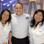 Luiz Araujo, da Disney, entre Lilia Melo e Lia Hirakawa, da Gol