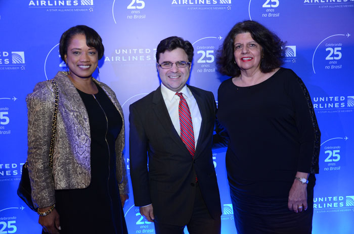 Camille Richardson, Ricardo Zuniga, cônsul-geral, e Jussara Haddad, do Consulado Americano Camille Richardson, Ricardo Zuniga, cônsul-geral, e Jussara Haddad, do Consulado Americano