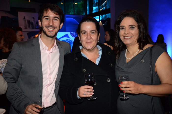 João Pedro Pita e Monica Lamas, do GRU Airport, e Maggie Faustino, da United Airlines João Pedro Pita e Monica Lamas, do GRU Airport, e Maggie Faustino, da United Airlines
