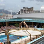 Deck com piscina