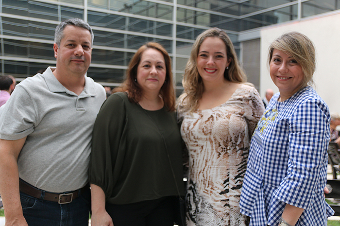 José Gordo com Débora Quaglio, da Flytour, Renata Pestana e Carolina Gaete, da Gol José Gordo com Débora Quaglio, da Flytour, Renata Pestana e Carolina Gaete, da Gol