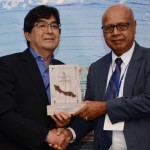 Pedro Shiray, da Schultz Turismo, e Irving Moeniralam, do Governo de Curaçao