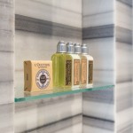 Produtos L'Occitane em todos os quartos e suítes (Divulgação/LSH)