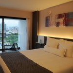 Quarto com cama de casal