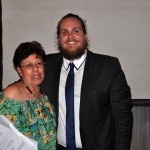 Marcelo Andrade com Sueli da ASM Tour, uma das vencedoras da campanha