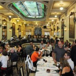 Segundo andar da Confeitaria Colombo recebeu mais de 150 agentes
