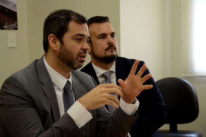 Edmilson Romão, presidente da Abav-SP, e Marcelo Oliveira, consultor jurídico da Abav Nacional Edmilson Romão, presidente da Abav-SP, e Marcelo Oliveira, consultor jurídico da Abav Nacional