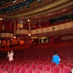 O teatro com camarotes que têm serviços especiais