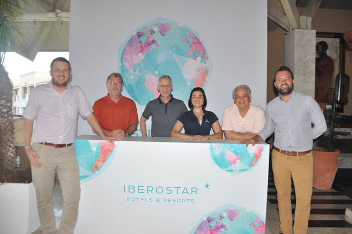 Ramón Girón (Iberostar Praia do Forte), Jesús Bosque (diretor de operações da Iberostar Brasil), Winfried August (Iberostar Gran Amazon), Elaine Accacio (gerente de marketing), Orlando Giglio e Arnaud Le Lanchon (Iberostar Bahia)