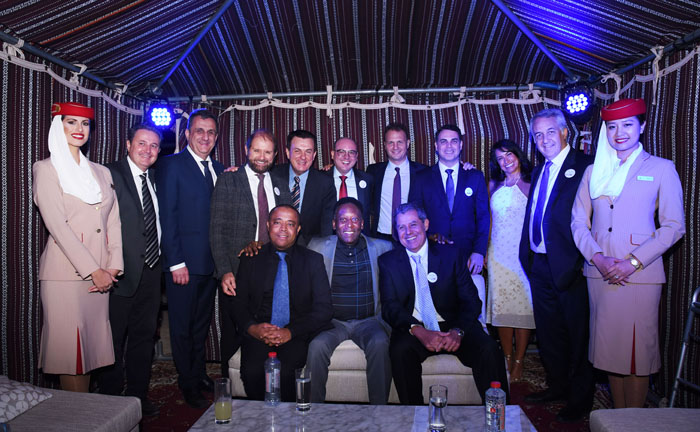 Emirates leva Pelé para a noite de encerramento Emirates leva Pelé para a noite de encerramento