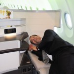 "Essa poltrona não é flat-bed? Então eu vou deitar", disse Antonoaldo