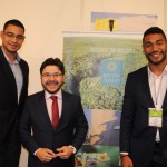 Gilson Lira, da Embratur, entre André e Juliano Braga, da Amazonia Paradise