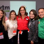 Fabiana Tourinho, da Kaluah Tour, Fernanda Guimaraes, da Tia Eliane Tours, Deborah Baldin, da Disney Destinations, Camila Queiroz, da Tia Penha Tours e Luiz Araujo, da Disney Destinations