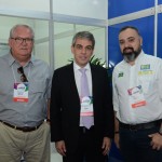 Fernando Santos, presidente da Aviesp, com Roy Taylor e Anderson Masetto, do M&E