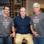 Guilherme e Kaka, da Ancoradouro, com Ricardo Kohl, da Invicta