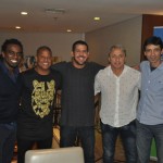 Leandro Soares, da Viamundi, franqueda Flytour, com as estrelas do Amigos da Trend