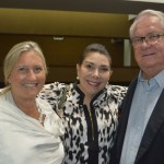 Regina Ahmed, da Bahiatursa, entre Rosa Masgrau e Roy Taylor, do M&E