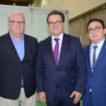 Roy Taylor, do M&E, Vinicius Lummertz, ministro do Turismo, e Manoel Linhares, presidente da ABIH Nacional