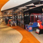 Espaço de entretenimento, com fliperama, boliche e cinema XD e simulador de F1