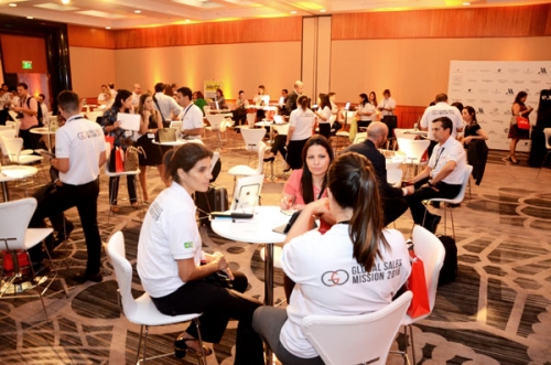 Marriott realizará roadshow em 7 cidades brasileiras; veja datas Agentes em evento da Marriott