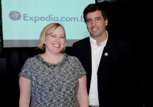 Expedia - Julie Kyse, VP Transporte para América Latina, e Fernando Botelho, gerente de Marketing América Latina