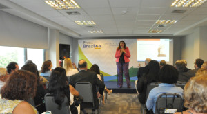 Magda Nassar em palestra no ECB-Rio 2016