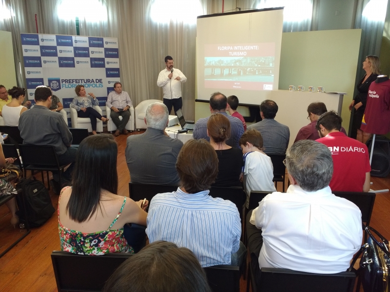 Florianópolis comemora 343 anos e lança projetos no Turismo Pacote Floripa Inteligente Turismo é apresentado ao trade turístico Foto - Divulgação Mariana Eli - PMF