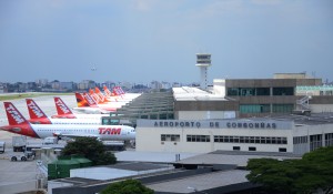 Por apoio político, Temer promete não privatizar o aeroporto de Congonhas