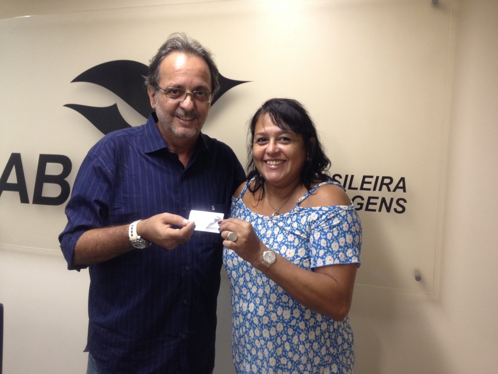 Associado José Pinto Neto Filho, da Receptivo Rio com Adriana Sena (ABAV-RJ)