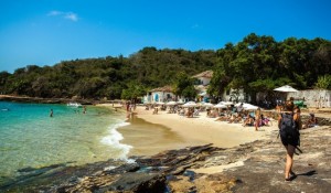 ABIH-RJ se diz ‘surpreendida’ por decisão que fecha praias e hotéis de Búzios