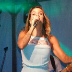 Cantora Ju Moraes se apresentou no evento