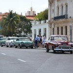 Carros antigos em Havana