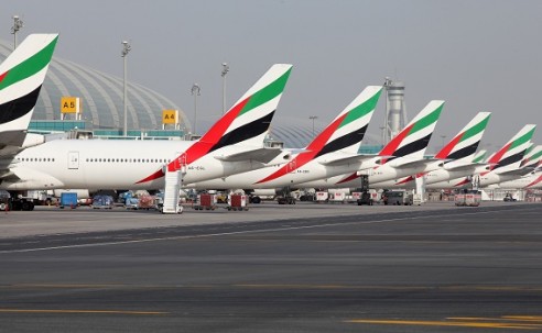 Emirates reabre check-in para passageiros após chuvas sem precedentes em Dubai