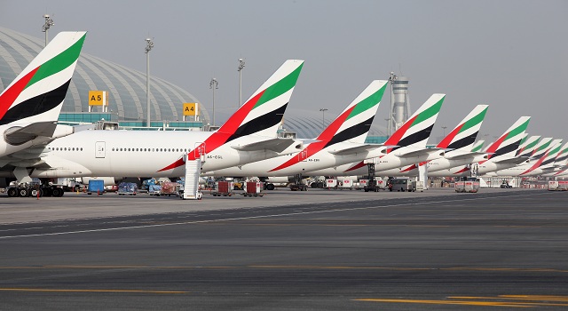A partir de US$ 709: Emirates lança tarifas promocionais para mercado brasileiro 1 Emirates-Airlines-at-Dubai-International-Airport-Concourse-A