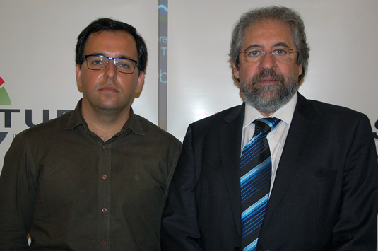 Agenciamento teve queda de 12,8% no faturamento em 2015 Glauber Santos, professor da USP e José Azevedo, presidente do Sindetur e VP do Ipeturis