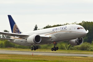 United CAL ZA288 Ln 53 GE 787-800 B1 Take off and Taxi