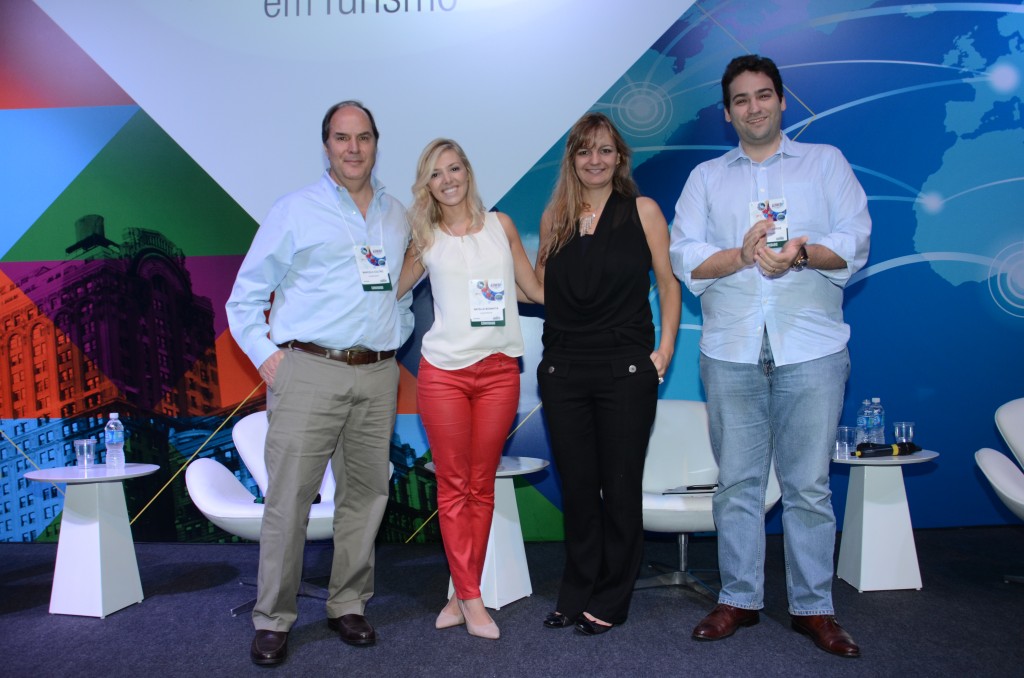 Marcelo Coltro, da xtravel, Natália Bonavita, da DUE B, Grabiela Otto, curadora do Seminário, e Devanir Campos, da BSOP