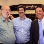 Marcio Luccarelli, da Conectur Viagens, Cláudio Bueno, da Viva Turismo, e Newton Santos, da MSC Cruzeiros Marcio Luccarelli, da Conectur Viagens, Cláudio Bueno, da Viva Turismo, e Newton Santos, da MSC Cruzeiros