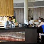 Serviço all-inclusive coloca o pessoal do bar para trabalhar Serviço all-inclusive coloca o pessoal do bar para trabalhar